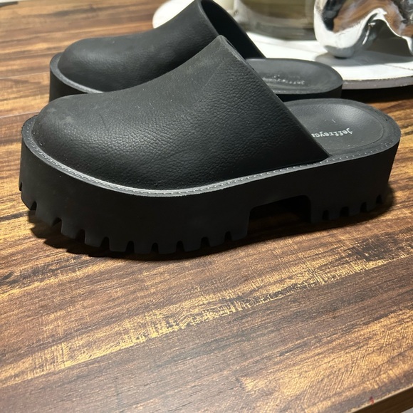 Jeffrey Campbell Black Platform Mules with Chunky Sole - Picture 3 of 5